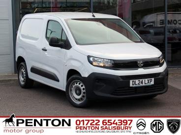 SPOTICAR Vauxhall Combo 1.5 Turbo D 2300 Prime Panel Van Swb Euro 6 (s/s) Used Car - Commercial Vehicle Diesel White - Salisbury - 1200586882_1