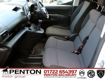 SPOTICAR Vauxhall Combo 1.5 Turbo D 2300 Pro L1 H1 Euro 6 (s/s) 5dr Used Car - Commercial Vehicle Diesel White - Salisbury - 1200588540_2