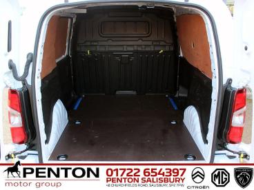 SPOTICAR Vauxhall Combo 1.5 Turbo D 2300 Pro L1 H1 Euro 6 (s/s) 5dr Used Car - Commercial Vehicle Diesel White - Salisbury - 1200588540_4