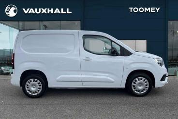 SPOTICAR Vauxhall Combo 1.5 Turbo D 2300 Pro L1 H1 Euro 6 (s/s) 5dr Used Car - Commercial Vehicle Diesel White - Basildon - 1200595590_4