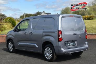 SPOTICAR Vauxhall Combo 1.5 Turbo D 2300 Pro L1 H1 Euro 6 (s/s) 5dr Used Car - Commercial Vehicle Diesel Grey - Ballymena County Antrim - 1200605244_5