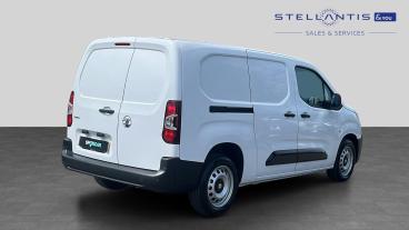 SPOTICAR Vauxhall Combo 1.5 Turbo D 2300 Prime Xl Panel Van Lwb Euro 6 (s/ Used Car - Commercial Vehicle Diesel White - Wimbledon - 1200608830_3