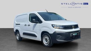 SPOTICAR Vauxhall Combo 1.5 Turbo D 2300 Prime Xl Panel Van Lwb Euro 6 (s/ Used Car - Commercial Vehicle Diesel White - Wimbledon - 1200608831_1