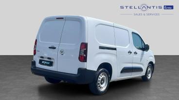 SPOTICAR Vauxhall Combo 1.5 Turbo D 2300 Prime Xl Panel Van Lwb Euro 6 (s/ Used Car - Commercial Vehicle Diesel White - Wimbledon - 1200608831_3