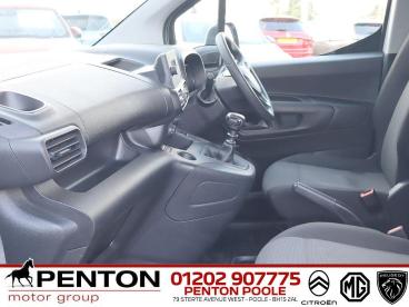 SPOTICAR Vauxhall Combo 1.5 Turbo D 2300 Dynamic L1 H1 Euro 6 4dr Used Car - Commercial Vehicle Diesel White - Poole - 1200614529_2