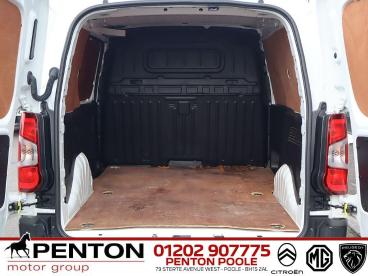 SPOTICAR Vauxhall Combo 1.5 Turbo D 2300 Dynamic L1 H1 Euro 6 4dr Used Car - Commercial Vehicle Diesel White - Poole - 1200614529_3