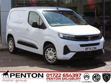 SPOTICAR Vauxhall Combo 1.5 Turbo D 2300 Pro Panel Van Swb Euro 6 (s/s) 5d Used Car - Commercial Vehicle Diesel White - Salisbury - 1200614567_1