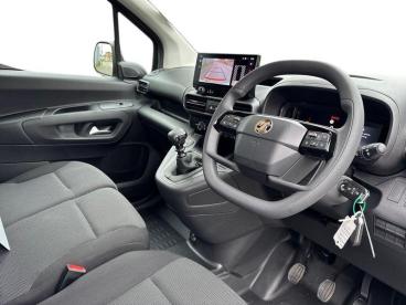 SPOTICAR Vauxhall Combo 1.5 Prime-plus Xl Euro 6 (s/s) 6dr Used Car - Commercial Vehicle Diesel White - Merthyr Tydfil - 1200615470_3