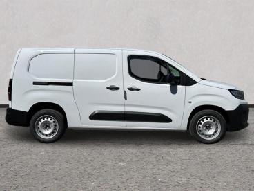 SPOTICAR Vauxhall Combo 1.5 Prime-plus Xl Euro 6 (s/s) 6dr Used Car - Commercial Vehicle Diesel White - Merthyr Tydfil - 1200615470_5