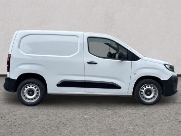 SPOTICAR Vauxhall Combo 1.5 Turbo D 2300 Prime Panel Van Swb Euro 6 (s/s) Used Car - Commercial Vehicle Diesel White - Gloucester - 1200615561_5