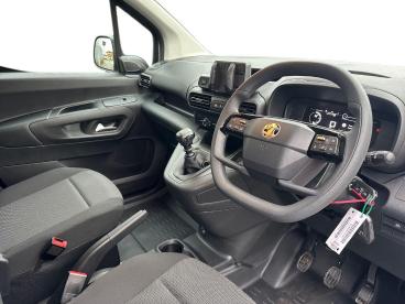 SPOTICAR Vauxhall Combo 1.5 Turbo D 2300 Prime Panel Van Swb Euro 6 (s/s) Used Car - Commercial Vehicle Diesel White - Gloucester - 1200615569_3