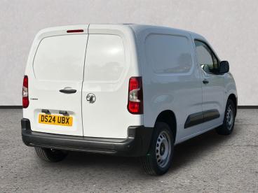 SPOTICAR Vauxhall Combo 1.5 Turbo D 2300 Prime Panel Van Swb Euro 6 (s/s) Used Car - Commercial Vehicle Diesel White - Cirencester - 1200615879_2