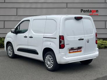 SPOTICAR Vauxhall Combo 1.5 Turbo D 2300 Pro Panel Van Swb Euro 6 (s/s) 5d Used Car - Commercial Vehicle Diesel White - Sheffield - 1200632916_2