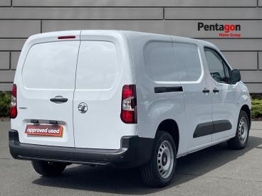 SPOTICAR Vauxhall Combo 1.5 Prime-plus Xl Euro 6 (s/s) 6dr Used Car - Commercial Vehicle Diesel White - Sheffield - 1200637086_5