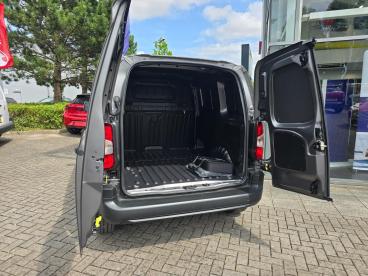 SPOTICAR Vauxhall Combo Combo-e 2300 50kwh Prime Auto L1 5dr (7.4kw Charger) Used Car - Commercial Vehicle Electric Grey - Trowbridge - 1200562964_4