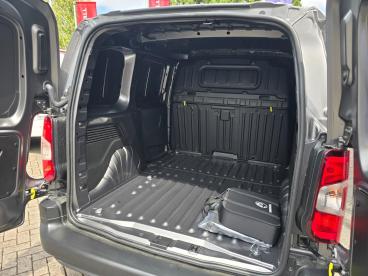 SPOTICAR Vauxhall Combo Combo-e 2300 50kwh Prime Auto L1 5dr (7.4kw Charger) Used Car - Commercial Vehicle Electric Grey - Trowbridge - 1200562964_5