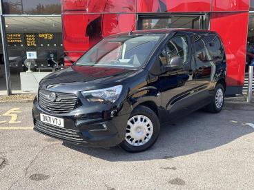 SPOTICAR Vauxhall Combo Combo-e 2300 50kwh Sportive Auto L1 H1 5dr (7.4kw Charger) Used Car - Commercial Vehicle Electric Black - Romford - 1200564030_3