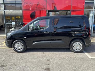 SPOTICAR Vauxhall Combo Combo-e 2300 50kwh Sportive Auto L1 H1 5dr (7.4kw Charger) Used Car - Commercial Vehicle Electric Black - Romford - 1200564030_4