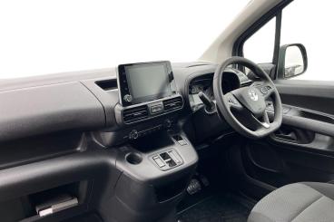 SPOTICAR Vauxhall Combo Combo-e 2300 50kwh Sportive Auto L2 H1 6dr (7.4kw Charger) Used Car - Commercial Vehicle Electric Grey - Basildon - 1200585035_2