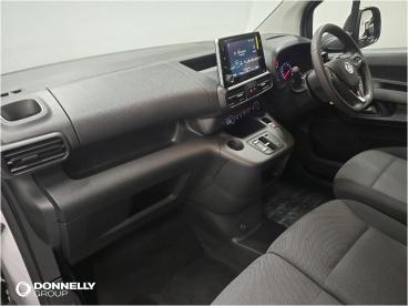 SPOTICAR Vauxhall Combo Combo-e 2300 50kwh Pro Auto L2 6dr (7.4kw Charger) Used Car - Commercial Vehicle Electric White - Dungannon - 1200603631_4