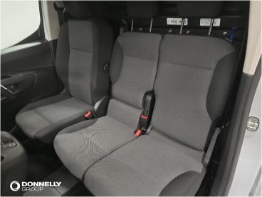 SPOTICAR Vauxhall Combo Combo-e 2300 50kwh Pro Auto L2 6dr (7.4kw Charger) Used Car - Commercial Vehicle Electric White - Dungannon - 1200604118_5