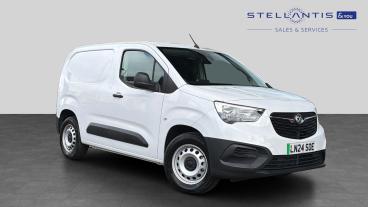 SPOTICAR Vauxhall Combo Combo-e 2300 50kwh Prime Auto L1 5dr (7.4kw Charger) Used Car - Commercial Vehicle Electric White - London - 1200606716_1