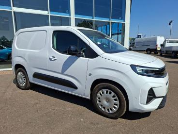 SPOTICAR Vauxhall Combo Combo-e 52kwh Pro Auto Swb 5dr (7.4kw Charger) Used Car - Commercial Vehicle Electric White - Boston - 1200614920_5