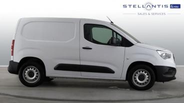 SPOTICAR Vauxhall Combo Combo-e 2300 50kwh Prime Auto L1 5dr (7.4kw Charger) Used Car - Commercial Vehicle Electric White - Birmingham - 1200617330_4