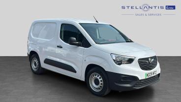 SPOTICAR Vauxhall Combo Combo-e 2300 50kwh Prime Auto L1 5dr (7.4kw Charger) Used Car - Commercial Vehicle Electric White - Leicester - 1200618351_1