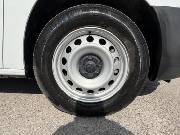 SPOTICAR Vauxhall Combo Combo-e 2300 50kwh Prime Auto L1 5dr (7.4kw Charger) Used Car - Commercial Vehicle Electric White - Wantage - 1200622161_4