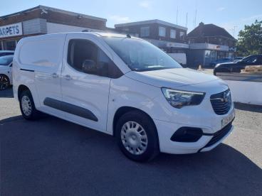 SPOTICAR Vauxhall Combo Combo-e 2300 50kwh Pro Auto L2 6dr (7.4kw Charger) Used Car - Commercial Vehicle Electric White - Colchester - 1200624880_1