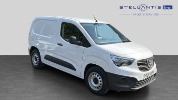 SPOTICAR Vauxhall Combo Combo-e 2300 50kwh Prime Auto L1 5dr (7.4kw Charger) Used Car - Commercial Vehicle Electric White - Leicester - 1200625633_1