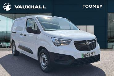 SPOTICAR Vauxhall Combo Combo-e 2300 50kwh Prime Auto L2 6dr (7.4kw Charger) Used Car - Commercial Vehicle Electric White - Basildon - 1200626125_1