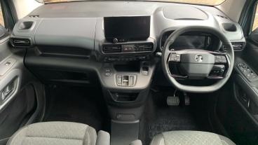 SPOTICAR Vauxhall Combo Life Combo-e Life 50kwh Ultimate Auto 5dr (7.4kw Charger) Used Car - Mpv Electric Blue - London - 1200552172_4