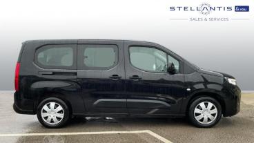 SPOTICAR Vauxhall Combo Life Combo-e Life 52kwh Design Xl Mpv Auto 5dr (7.4kw Charger) Used Car - Mpv Electric Black - Preston - 1200561235_2