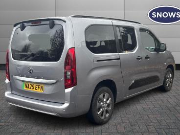 SPOTICAR Vauxhall Combo Life Combo-e Life 52kwh Ultimate Xl Mpv Auto 5dr (7.4kw Charger) Used Car - Mpv Electric Grey - Southampton - 1200563592_4