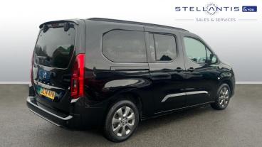 SPOTICAR Vauxhall Combo Life Combo-e Life 52kwh Ultimate Xl Mpv Auto 5dr (7.4kw Charger) Used Car - Mpv Electric Black - Stockport - 1200571260_4