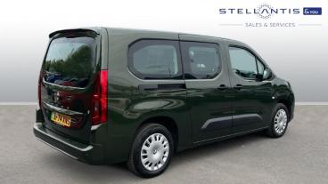 SPOTICAR Vauxhall Combo Life Combo-e Life 52kwh Design Xl Mpv Auto 5dr (7.4kw Charger) Used Car - Mpv Electric Green - Stockport - 1200594303_3