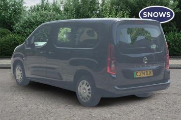 SPOTICAR Vauxhall Combo Life Combo-e Life 52kwh Design Xl Mpv Auto 5dr (7.4kw Charger) Used Car - Mpv Electric Black - Basingstoke - 1200601011_2
