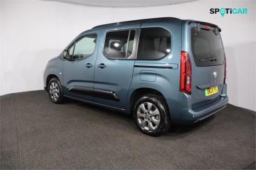 SPOTICAR Vauxhall Combo Life Combo-e Life 50kwh Ultimate Auto 5dr (7.4kw Charger) Used Car - Mpv Electric Blue - Eastleigh - 1200603845_5