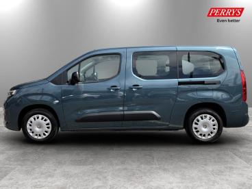 SPOTICAR Vauxhall Combo Life Combo-e Life 52kwh Design Xl Mpv Auto 5dr (7.4kw Charger) Used Car - Mpv Electric Blue - Rotherham - 1200615458_4