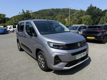 SPOTICAR Vauxhall Combo Life Combo-e Life 52kwh Ultimate Auto 5dr (11kw Charger) Used Car - Mpv Electric Grey - Colwyn Bay - 1200618374_1