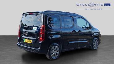 SPOTICAR Vauxhall Combo Life Combo-e Life 52kwh Ultimate Auto 5dr (11kw Charger) Used Car - Mpv Electric Black - Croydon - 1200626524_3