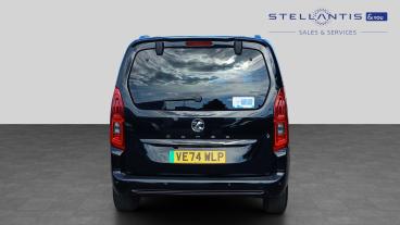 SPOTICAR Vauxhall Combo Life Combo-e Life 52kwh Ultimate Auto 5dr (11kw Charger) Used Car - Mpv Electric Black - Croydon - 1200626524_4