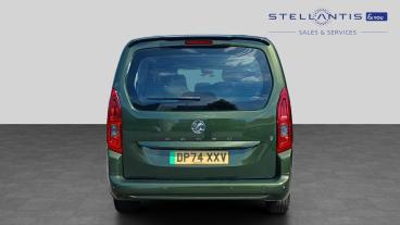 SPOTICAR Vauxhall Combo Life Combo-e Life 52kwh Design Xl Mpv Auto 5dr (11kw Charger) Used Car - Mpv Electric Green - Croydon - 1200626525_4