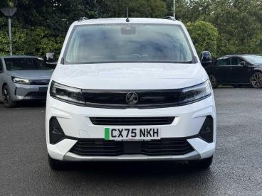 SPOTICAR Vauxhall Combo Life Combo-e Life 52kwh Ultimate Auto 5dr (11kw Charger) Used Car - Mpv Electric White - Colwyn Bay - 1200635913_2