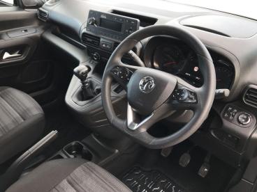 SPOTICAR Vauxhall Combo Life 1.5 Turbo D Edition Euro 6 (s/s) 5dr Used Car - Mpv Diesel Grey - Bangor - 1200549199_3