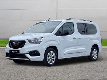 SPOTICAR Vauxhall Combo Life 1.2 Turbo Se Xl Mpv Auto Euro 6 (s/s) 5dr (7 Seat) Used Car - Mpv Petrol White - Selby - 1200554215_3