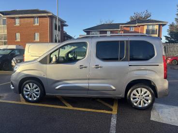 SPOTICAR Vauxhall Combo Life 1.2 Turbo Elite Auto Euro 6 (s/s) 5dr (7 Seat) Used Car - Mpv Petrol Grey - Romford - 1200569905_4