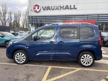 SPOTICAR Vauxhall Combo Life 1.2 Turbo Elite Auto Euro 6 (s/s) 5dr Used Car - Mpv Petrol Blue - Romford - 1200571476_4